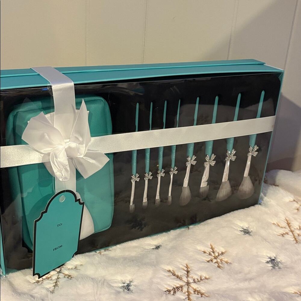 BNWT TIFFANY BLUE Viral Teal Rhinestone Bow Makeup Brush and Case Gift Set